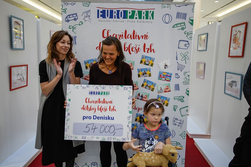 Charitativní dětský bleší trh v  OC Europark