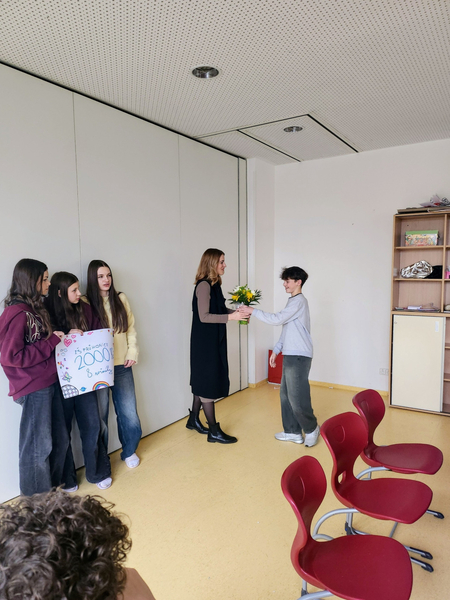 Osmáci ze ZŠ Průhonice pomáhají v projektu Dobrovolnictví 